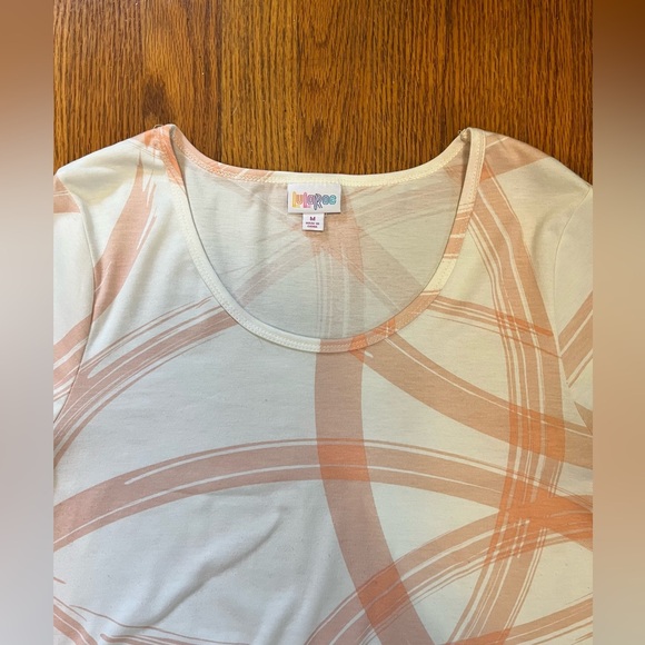 LuLaRoe Morgan Top - Picture 2 of 3